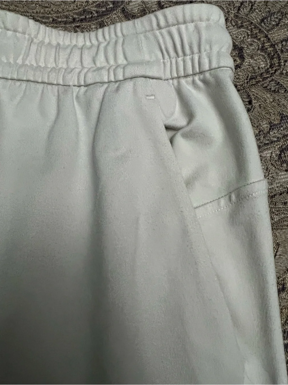 Lululemon Soft Jersey Classic-Fit Mid-Rise Jogger , Size 8, Mojave tan/Ivory